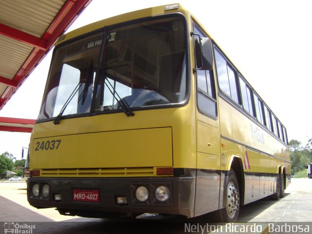 Viação Itapemirim 24037 na cidade de Perdões, Minas Gerais, Brasil, por Nélyton Ricardo  Barbosa. Número da foto: #857530.