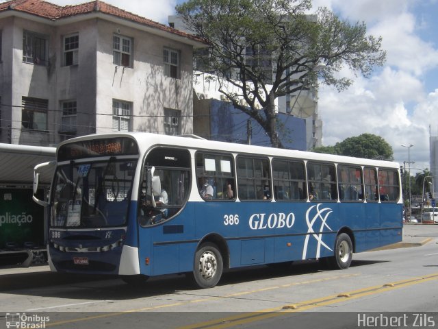 Transportadora Globo 386 na cidade de Recife, Pernambuco, Brasil, por Herbert Zils. Número da foto: #866153.