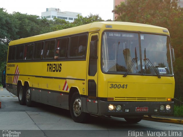 Viação Itapemirim 30041 na cidade de São Paulo, São Paulo, Brasil, por Filipe  Vargas Lima. ID da foto: 873403.