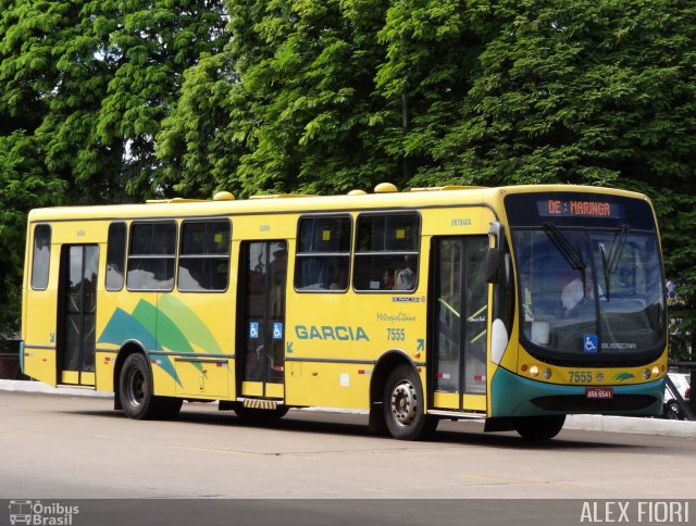 Viação Garcia 7555 na cidade de Maringá, Paraná, Brasil, por Alex Fiori. Número da foto: #875637.