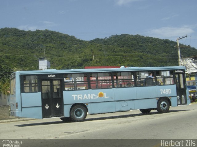 Transol Transportes Coletivos 7490 na cidade de Florianópolis, Santa Catarina, Brasil, por Herbert Zils. Número da foto: #877863.