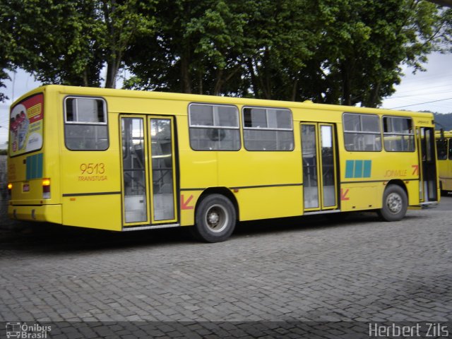 Transtusa - Transporte e Turismo Santo Antônio 9513 na cidade de Joinville, Santa Catarina, Brasil, por Herbert Zils. Número da foto: #880633.