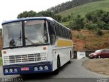 Ônibus Particulares  na cidade de Manhuaçu, Minas Gerais, Brasil, por JUNIOR JUNIOR. ID da foto: :id.