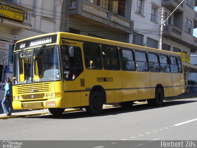 Expresso Medianeira 166 na cidade de Santa Maria, Rio Grande do Sul, Brasil, por Herbert Zils. Número da foto: #826545.