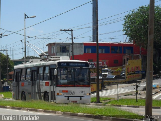Metra - Sistema Metropolitano de Transporte 7084 na cidade de Santo André, São Paulo, Brasil, por Daniel Nascimento  Trindade. Número da foto: #830063.