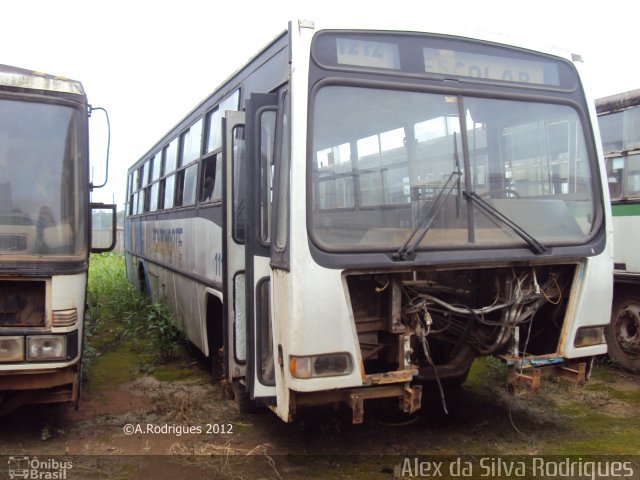 Sucata e Desmanches SRO1115 na cidade de Ariquemes, Rondônia, Brasil, por Alex da Silva Rodrigues. ID da foto: 828738.