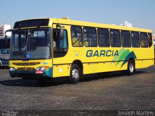 Viação Garcia 7447 na cidade de Londrina, Paraná, Brasil, por Joseph Martins. ID da foto: 832008.