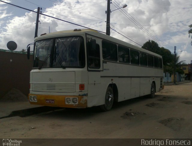 Ônibus Particulares 7375 na cidade de Maceió, Alagoas, Brasil, por Rodrigo Fonseca. Número da foto: #884835.