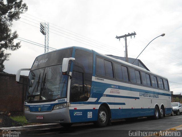 Expresso São Geraldo 12000 na cidade de Araxá, Minas Gerais, Brasil, por Guilherme Antonio. Número da foto: #903625.