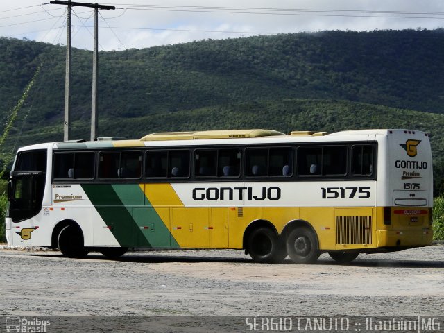 Empresa Gontijo de Transportes 15175 na cidade de Itaobim, Minas Gerais, Brasil, por Sérgio Augusto Braga Canuto. ID da foto: 906407.