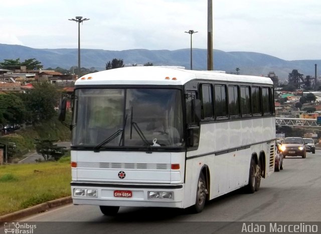 Ônibus Particulares 6854 na cidade de Belo Horizonte, Minas Gerais, Brasil, por Adão Raimundo Marcelino. ID da foto: 906358.