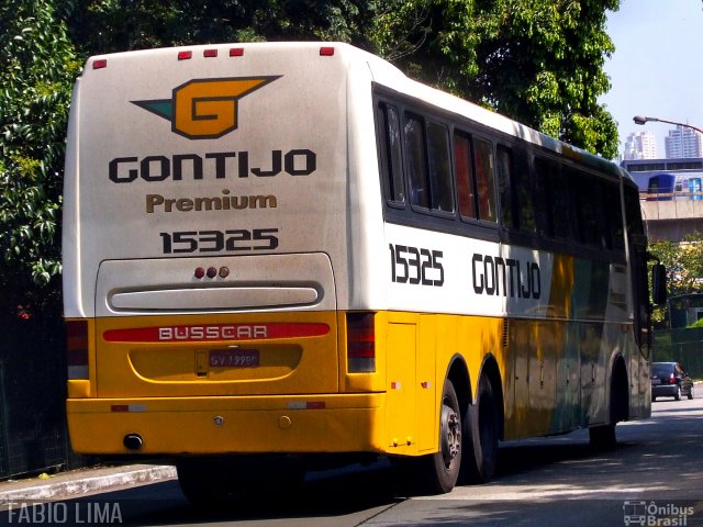 Empresa Gontijo de Transportes 15325 na cidade de São Paulo, São Paulo, Brasil, por Fabio Lima. ID da foto: 913613.