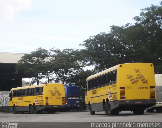 Viação Itapemirim 30045 na cidade de Vitória, Espírito Santo, Brasil, por Marcos Pinnheiro Meneses. ID da foto: 915517.