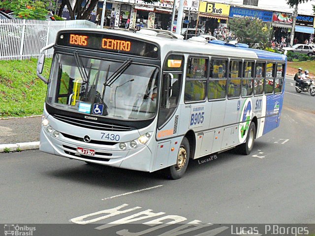 Autotrans Transportes Urbanos e Rodoviários 7430 na cidade de Uberlândia, Minas Gerais, Brasil, por Lucas Borges . Número da foto: #915637.
