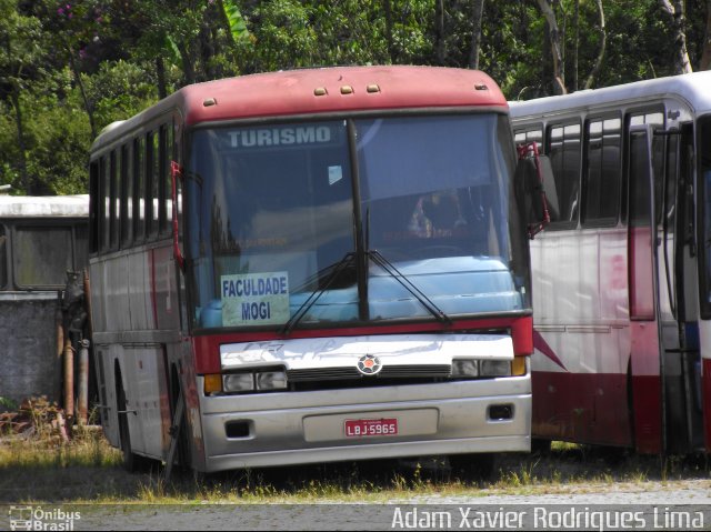 Ônibus Particulares 500 na cidade de Ribeirão Pires, São Paulo, Brasil, por Adam Xavier Rodrigues Lima. Número da foto: #918053.