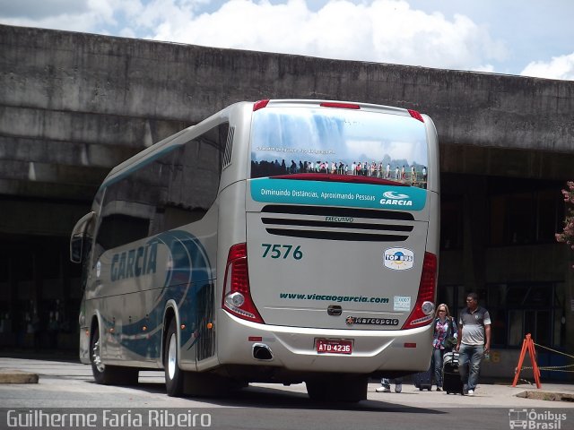Viação Garcia 7576  na cidade de Curitiba, Paraná, Brasil, por Guilherme Faria Ribeiro. Número da foto: #885786.