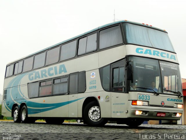Viação Garcia 6033 na cidade de Londrina, Paraná, Brasil, por Lucas S.  Pereira. Número da foto: #886116.