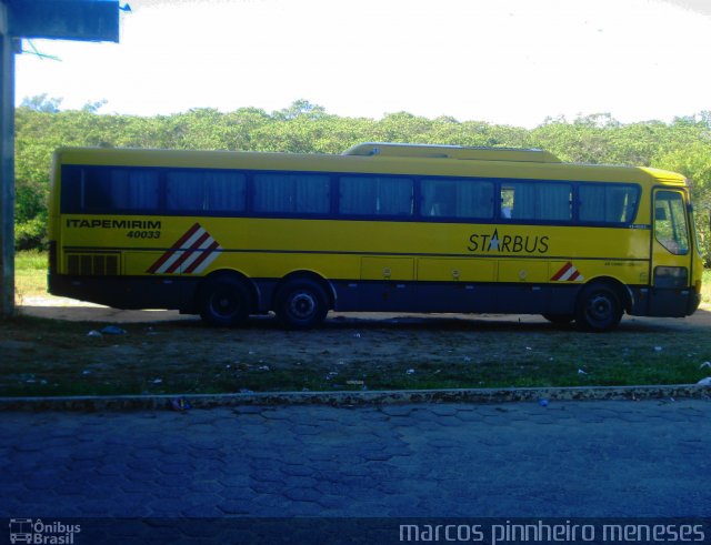 Viação Itapemirim 40033 na cidade de Piúma, Espírito Santo, Brasil, por Marcos Pinnheiro Meneses. ID da foto: 924312.