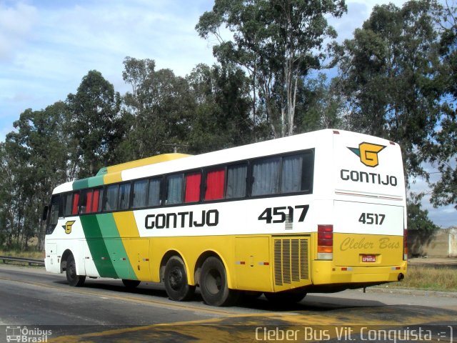 Empresa Gontijo de Transportes 4517 na cidade de Vitória da Conquista, Bahia, Brasil, por Cleber Bus. ID da foto: 925281.