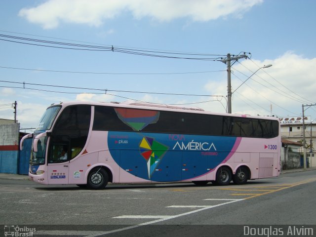 Nova América Turismo 1300 na cidade de São José dos Campos, São Paulo, Brasil, por Douglas Alvim. ID da foto: 925088.