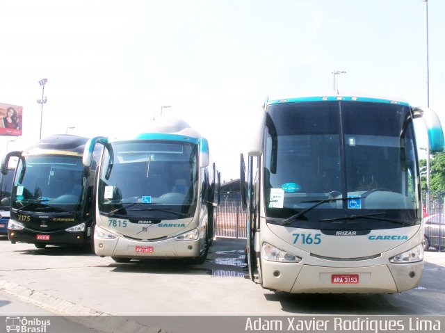 Viação Garcia 7165 na cidade de Santos, São Paulo, Brasil, por Adam Xavier Rodrigues Lima. Número da foto: #928295.