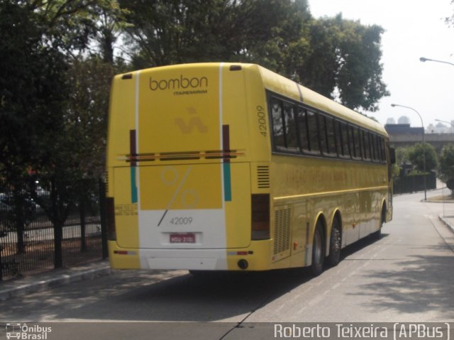 Viação Itapemirim 42009 na cidade de São Paulo, São Paulo, Brasil, por Roberto Teixeira. Número da foto: #935643.