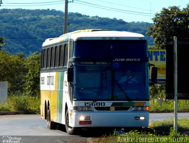 Empresa Gontijo de Transportes 15680 na cidade de Montes Claros, Minas Gerais, Brasil, por Andre Ferreira de Souza. Número da foto: #941454.