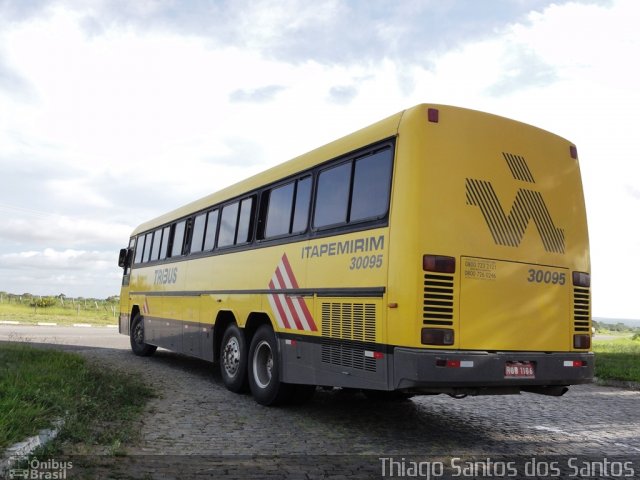 Viação Itapemirim 30095 na cidade de Vitória da Conquista, Bahia, Brasil, por Thiago Santos. ID da foto: 944887.