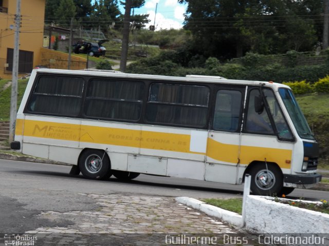 Ônibus Particulares  na cidade de Caxias do Sul, Rio Grande do Sul, Brasil, por Guilherme  Buss - Colecionador. ID da foto: 892368.