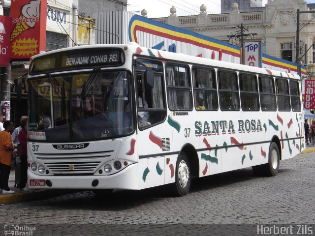 Empresa Auto Viação Santa Rosa 37 na cidade de Pelotas, Rio Grande do Sul, Brasil, por Herbert Zils. Número da foto: #892826.