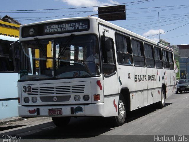 Empresa Auto Viação Santa Rosa 32 na cidade de Pelotas, Rio Grande do Sul, Brasil, por Herbert Zils. Número da foto: #895269.