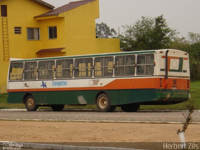 JK Transportes 16 na cidade de Capão do Leão, Rio Grande do Sul, Brasil, por Herbert Zils. Número da foto: #896929.