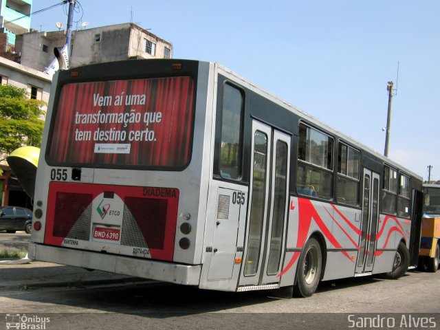 ETCD - Empresa de Transporte Coletivo de Diadema 055 na cidade de Diadema, São Paulo, Brasil, por Sandro Alves. Número da foto: #898722.