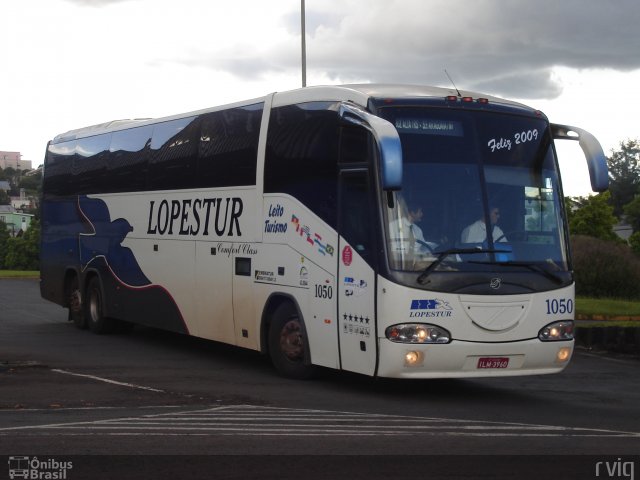 Lopestur - Lopes Turismo e Transportes 1050 na cidade de Pato Branco, Paraná, Brasil, por Rodrigo Augusto Vignaga. Número da foto: #900820.