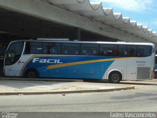 Fácil Transportes e Turismo 4007 na cidade de Cabo Frio, Rio de Janeiro, Brasil, por Tadeu Vasconcelos. Número da foto: #901020.