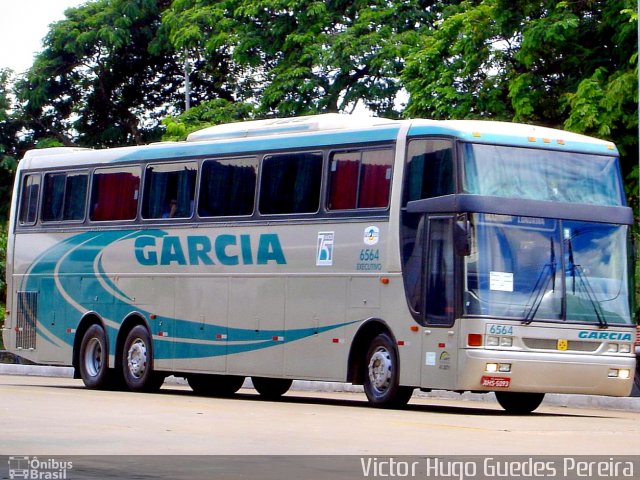 Viação Garcia 6564 na cidade de Maringá, Paraná, Brasil, por Victor Hugo Guedes Pereira. Número da foto: #946147.