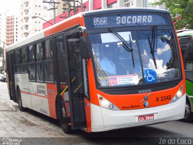 Viação Gato Preto 8 2342 na cidade de São Paulo, São Paulo, Brasil, por Joel Mariano de Souza. ID da foto: 947706.