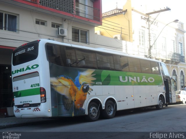 Empresa União de Transportes 4178 na cidade de Pelotas, Rio Grande do Sul, Brasil, por Felipe Alves. Número da foto: #947660.