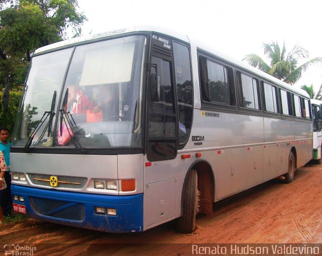 Ônibus Particulares  na cidade de Nísia Floresta, Rio Grande do Norte, Brasil, por Renato Hudson Valdevino. Número da foto: #964385.