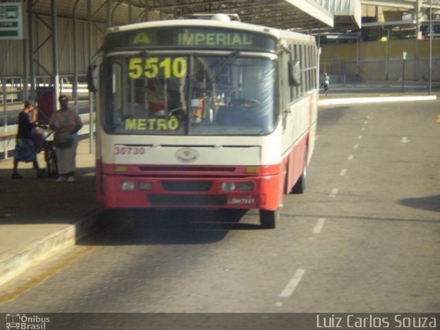 Expresso Luziense > Territorial Com. Part. e Empreendimentos 30730 na cidade de Belo Horizonte, Minas Gerais, Brasil, por Luiz Carlos Souza. Número da foto: #964505.