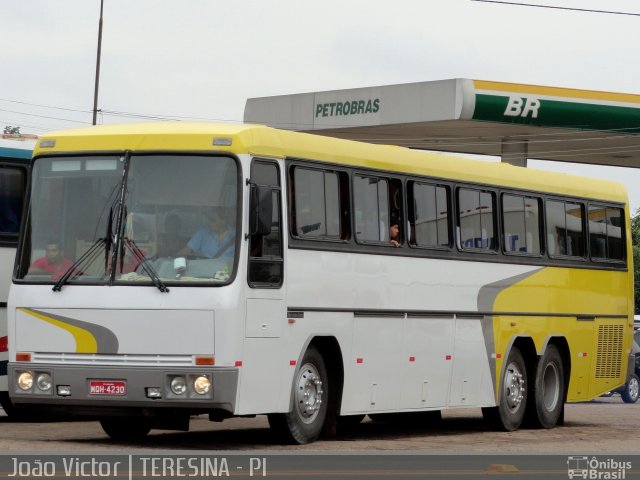 Ônibus Particulares 4230 na cidade de Teresina, Piauí, Brasil, por João Victor. Número da foto: #966533.