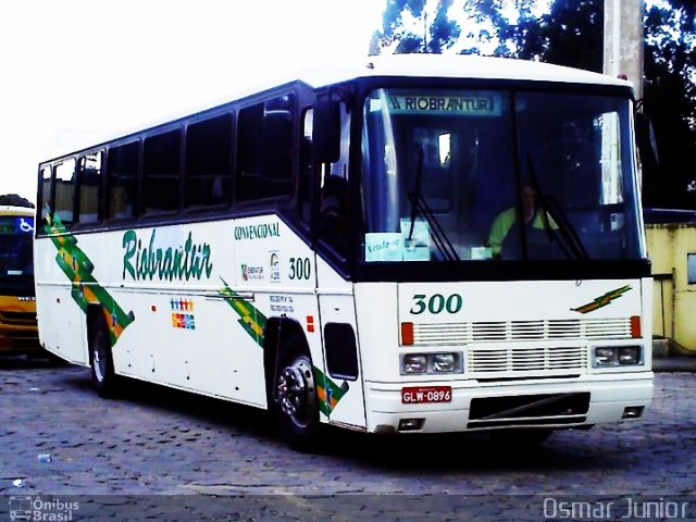 Empresa de Ônibus Riobrantur 300 na cidade de Curitiba, Paraná, Brasil, por Osmar Junior. Número da foto: #968625.