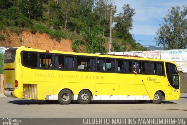 Viação Itapemirim 8067 na cidade de Manhumirim, Minas Gerais, Brasil, por Gilberto Martins. ID da foto: 972041.