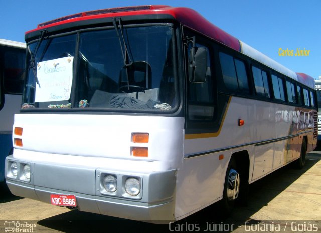 Ônibus Particulares 9986 na cidade de Goiânia, Goiás, Brasil, por Carlos Júnior. ID da foto: 972536.