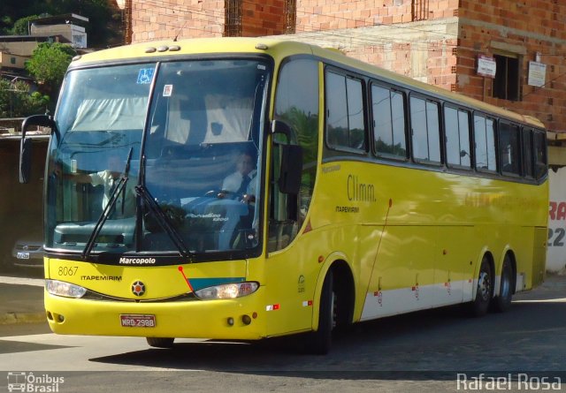 Viação Itapemirim 8067 na cidade de Manhumirim, Minas Gerais, Brasil, por Rafael Rosa. ID da foto: 979028.