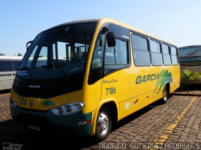 Viação Garcia 7186 na cidade de Londrina, Paraná, Brasil, por Rodrigo  Gutierrez Rodrigues. Número da foto: #983612.
