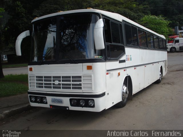 Ônibus Particulares 3005 na cidade de João Monlevade, Minas Gerais, Brasil, por Antonio Carlos Fernandes. ID da foto: 982490.