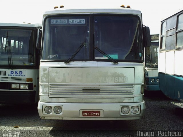 Ônibus Particulares  na cidade de Januária, Minas Gerais, Brasil, por Thiago  Pacheco. ID da foto: 983018.