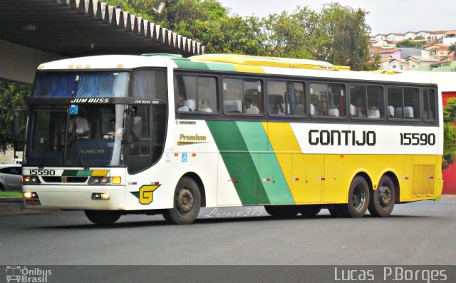 Empresa Gontijo de Transportes 15590 na cidade de Araxá, Minas Gerais, Brasil, por Lucas Borges . Número da foto: #983374.