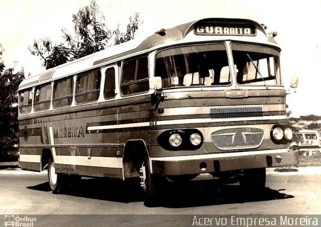 Empresa de Transportes e Turismo Moreira 0000 na cidade de Guaraíta, Goiás, Brasil, por Carlos Júnior. ID da foto: 949346.